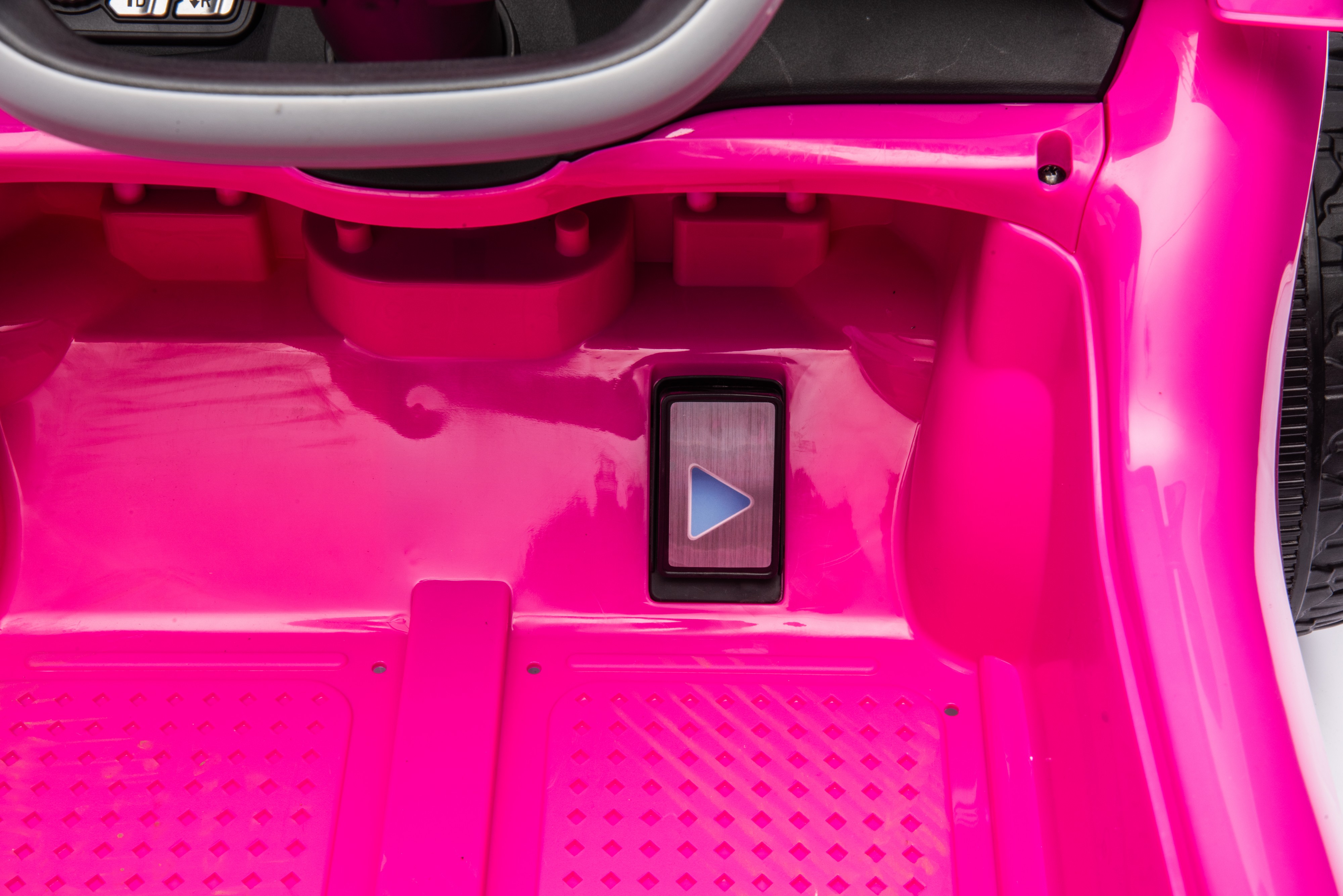 Акумулаторна кола Licensed Volkswagen E Buggy Pink