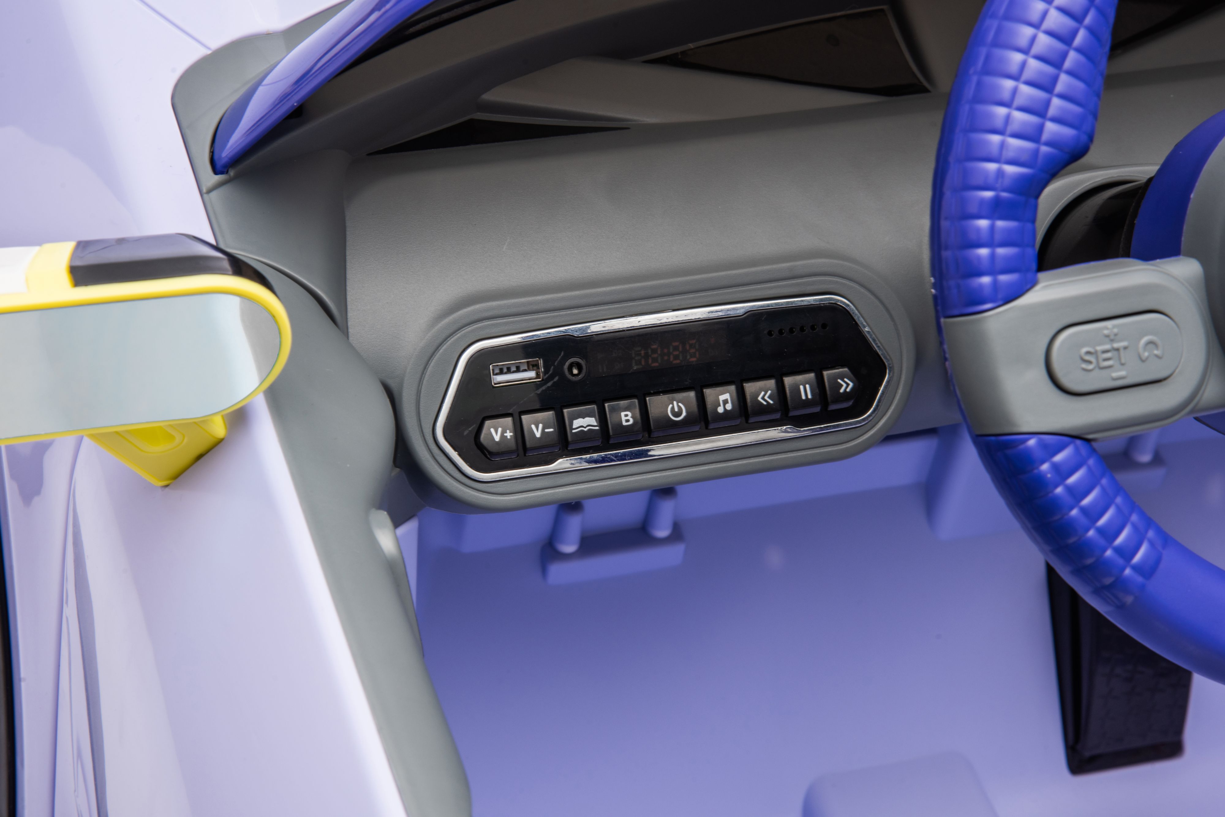 Акумулаторна кола Licensed Mini Cconcept Aceman Purple