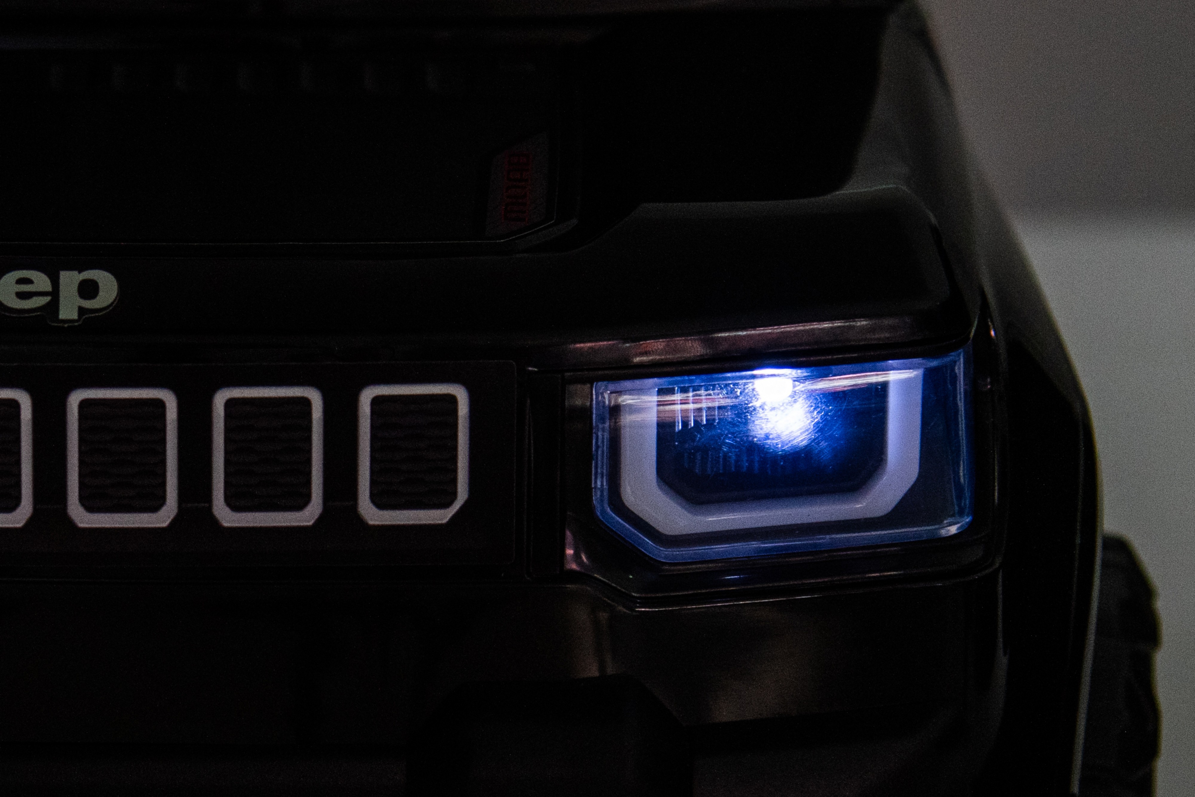 Акумулаторна кола Licensed Jeep Recon Blue