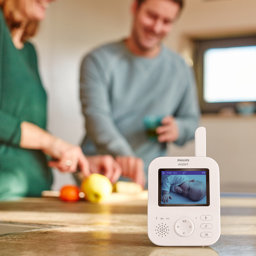Дигитален видео бебефон Philips AVENT Advanced SCD881/26 с 2,8-инчов цветен екран, 2 x Zoom, нощно виждане, двустранна звукова комуникация, 6 нежни мелодии, цвят Coral/Cream