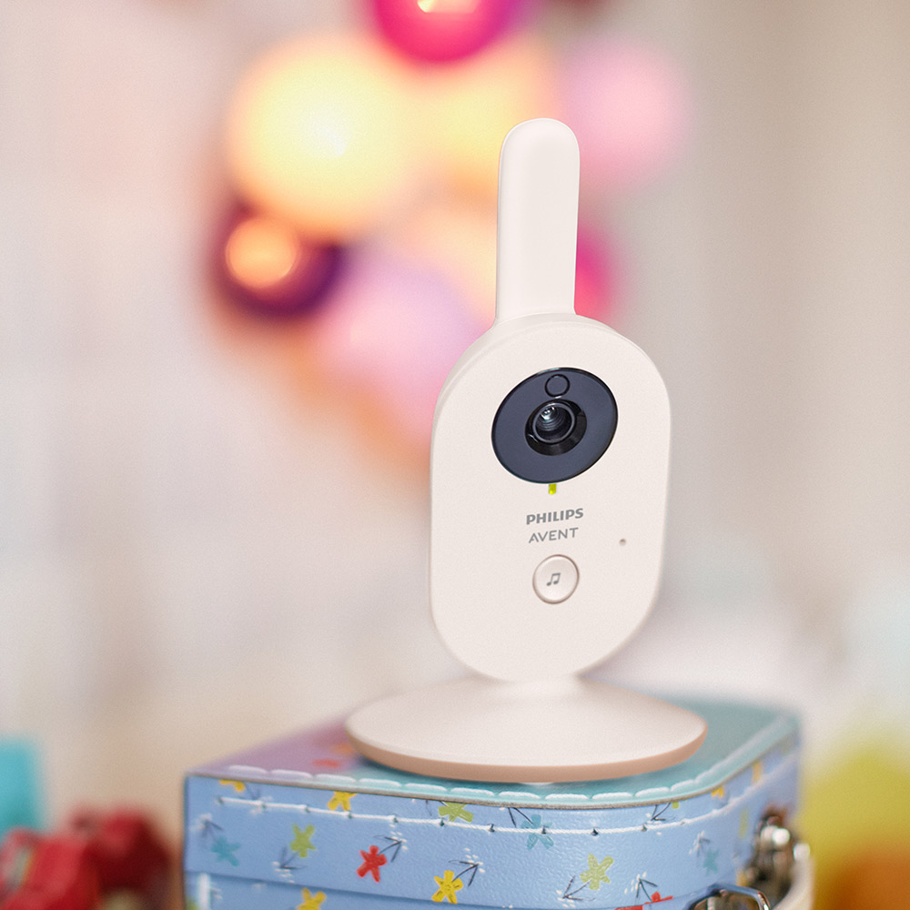 Дигитален видео бебефон Philips AVENT Advanced SCD881/26 с 2,8-инчов цветен екран, 2 x Zoom, нощно виждане, двустранна звукова комуникация, 6 нежни мелодии, цвят Coral/Cream