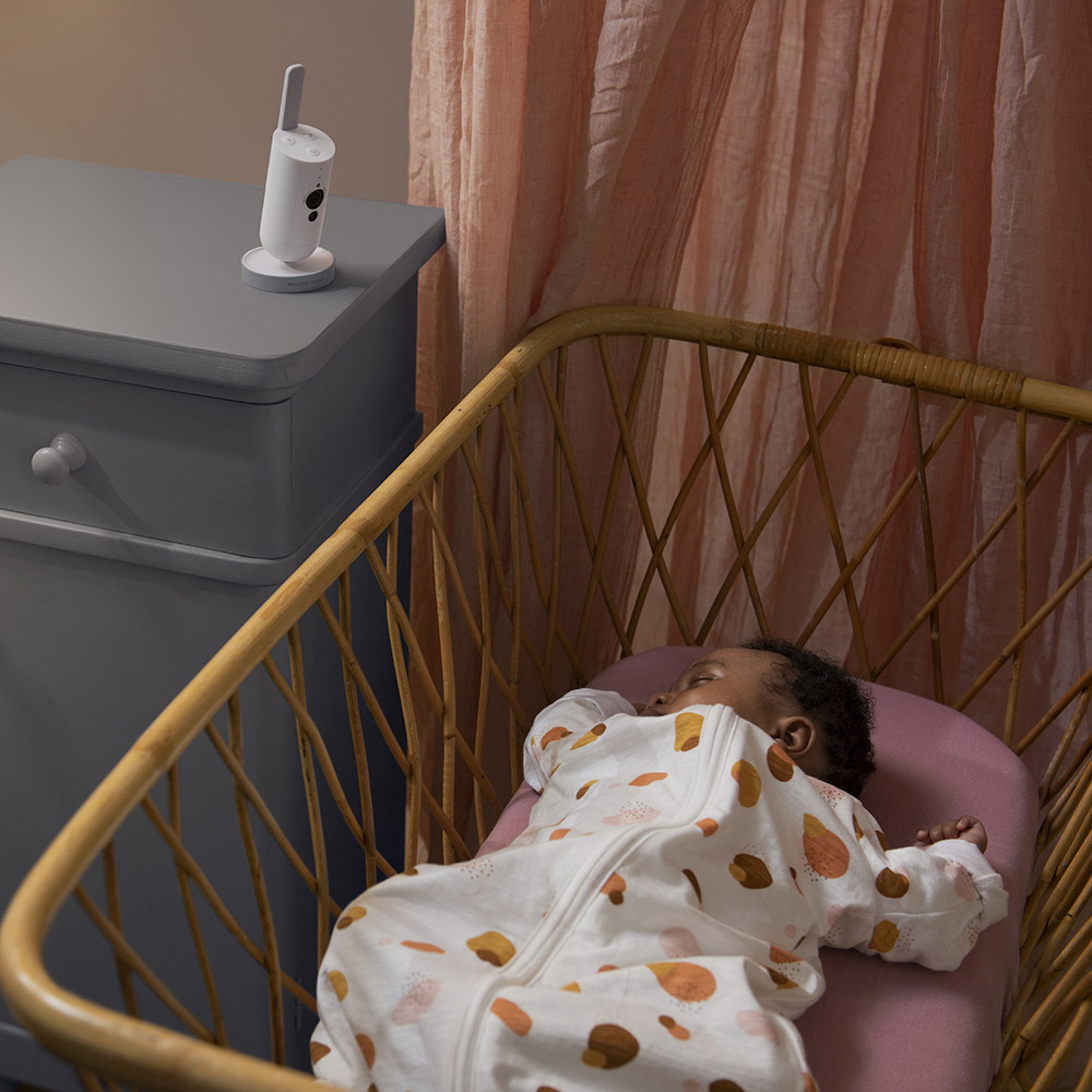 Дигитален видеомонитор Philips Avent SCD953/26 с Full HD камера с нощно виждане, 120° широкоъгълен обектив, 4,3 инча цветен LCD екран, връзка с мобилно приложение