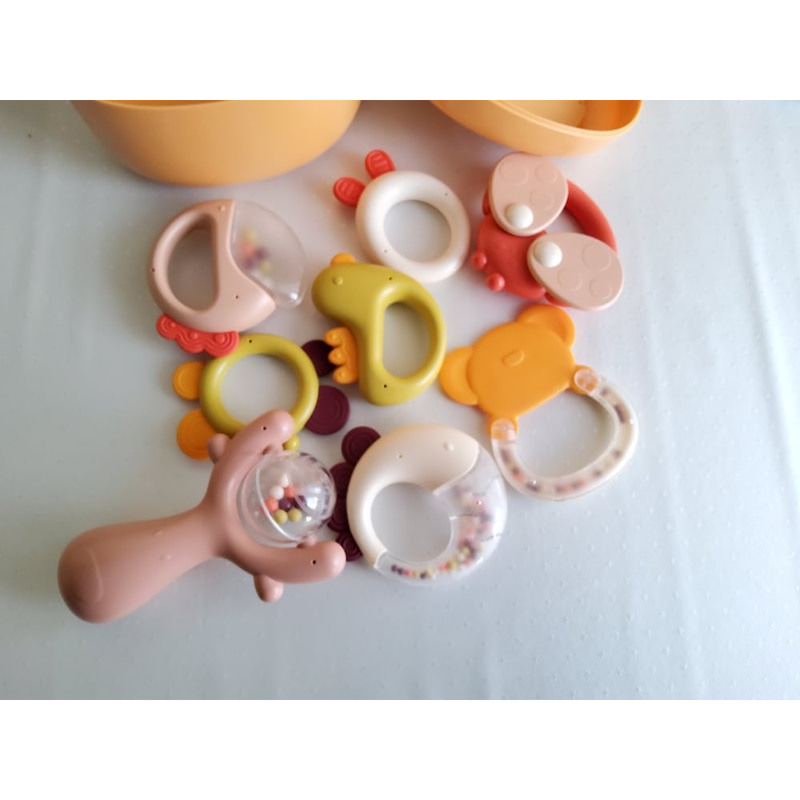 Бебешки комплект дрънкалки с кутия Raya Toys Shake The Baby Gutta Percha