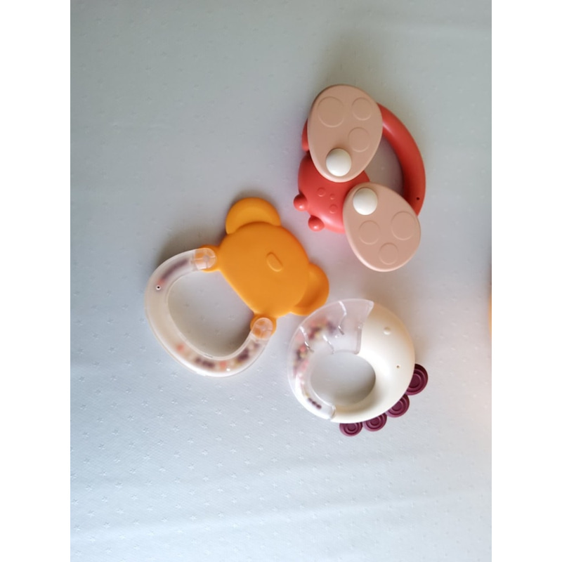 Бебешки комплект дрънкалки с кутия Raya Toys Shake The Baby Gutta Percha