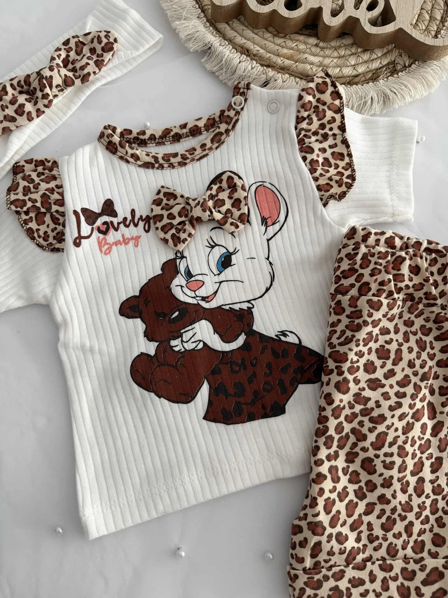 Бебешки комплект от три части "Leopard Lovely" с лента за глава 2
